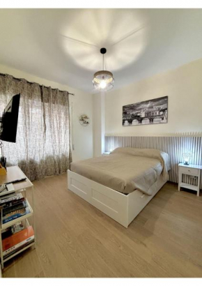 Casa Blaserna nel Cuore dello Shopping a Marconi e Trastevere